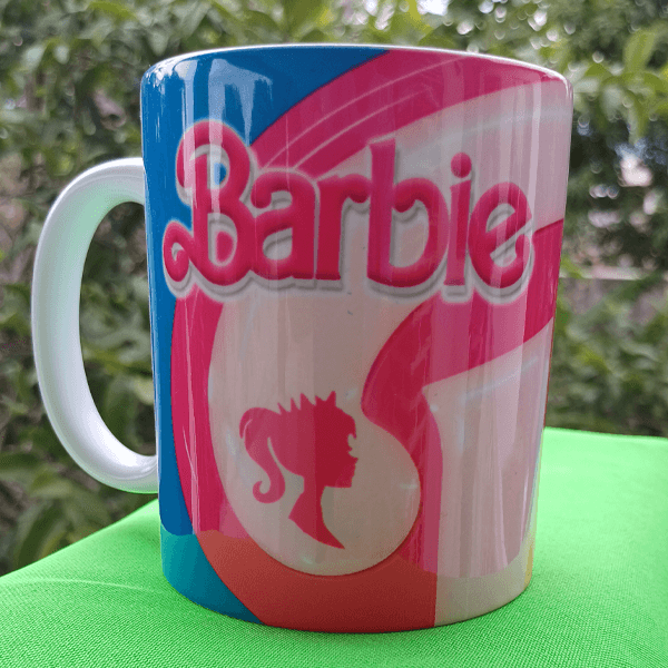 taza barbie logo